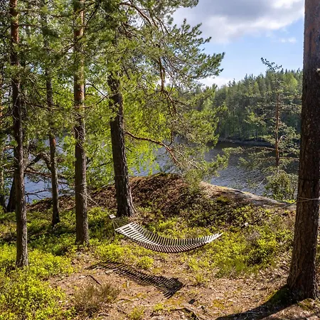 Moekki Kalliola *